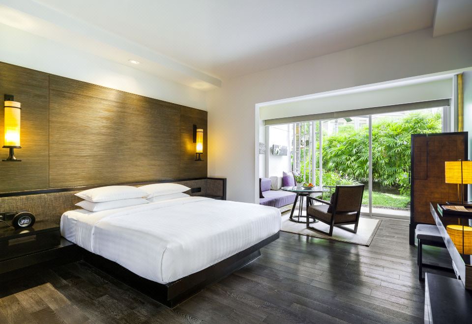 Hyatt Regency Hua HinKing Room With Club Access And Terrace