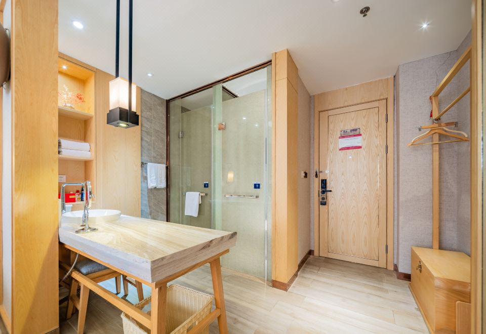 尊享·豪华大床房-明窗+电动窗帘