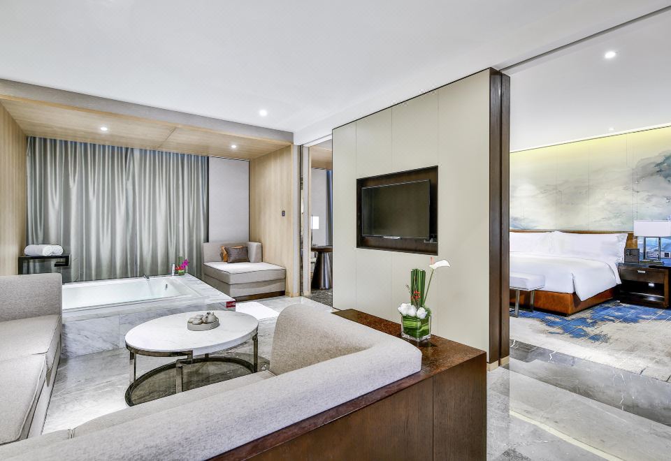 Crowne Plaza Chengdu Wenjiang1 Bedroom Suite