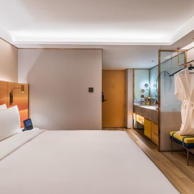 高級大床房（智能客控+電視投屏+深睡記憶枕） 北京廣渠門漫心飯店優惠