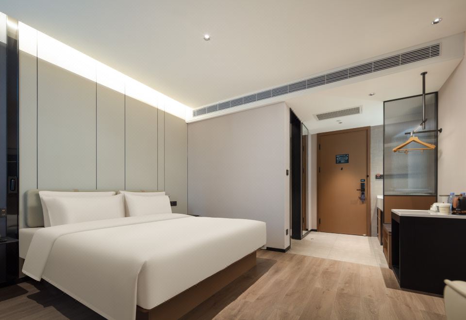 Executive Queen Room