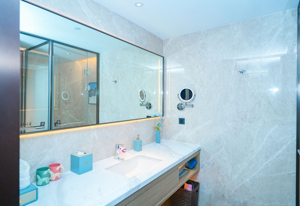 Themed 2-bed Room Of Mickey Mouse