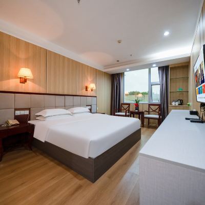 精品高級大床房（超大空間+清凈優雅） 廈門八山飯店（高崎機場安兜地鐵站店）優惠