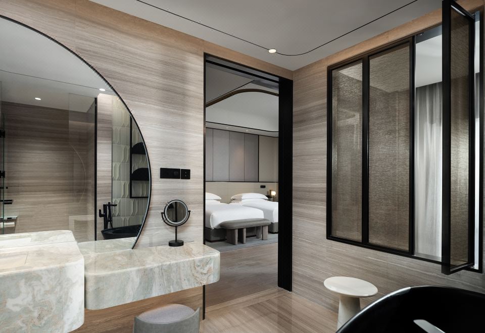 豪华湖景阳台房双床