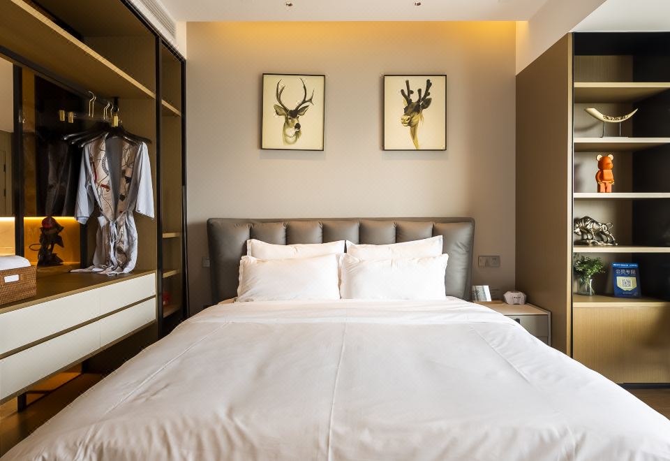 观澜·日出海景大床房