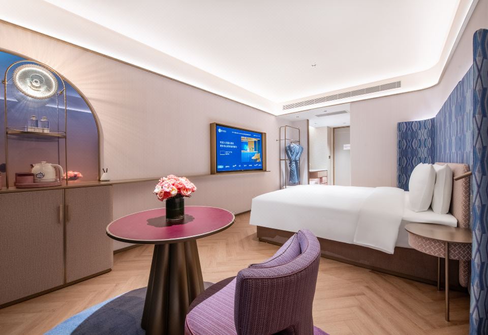 Xinxiang Deluxe King Room