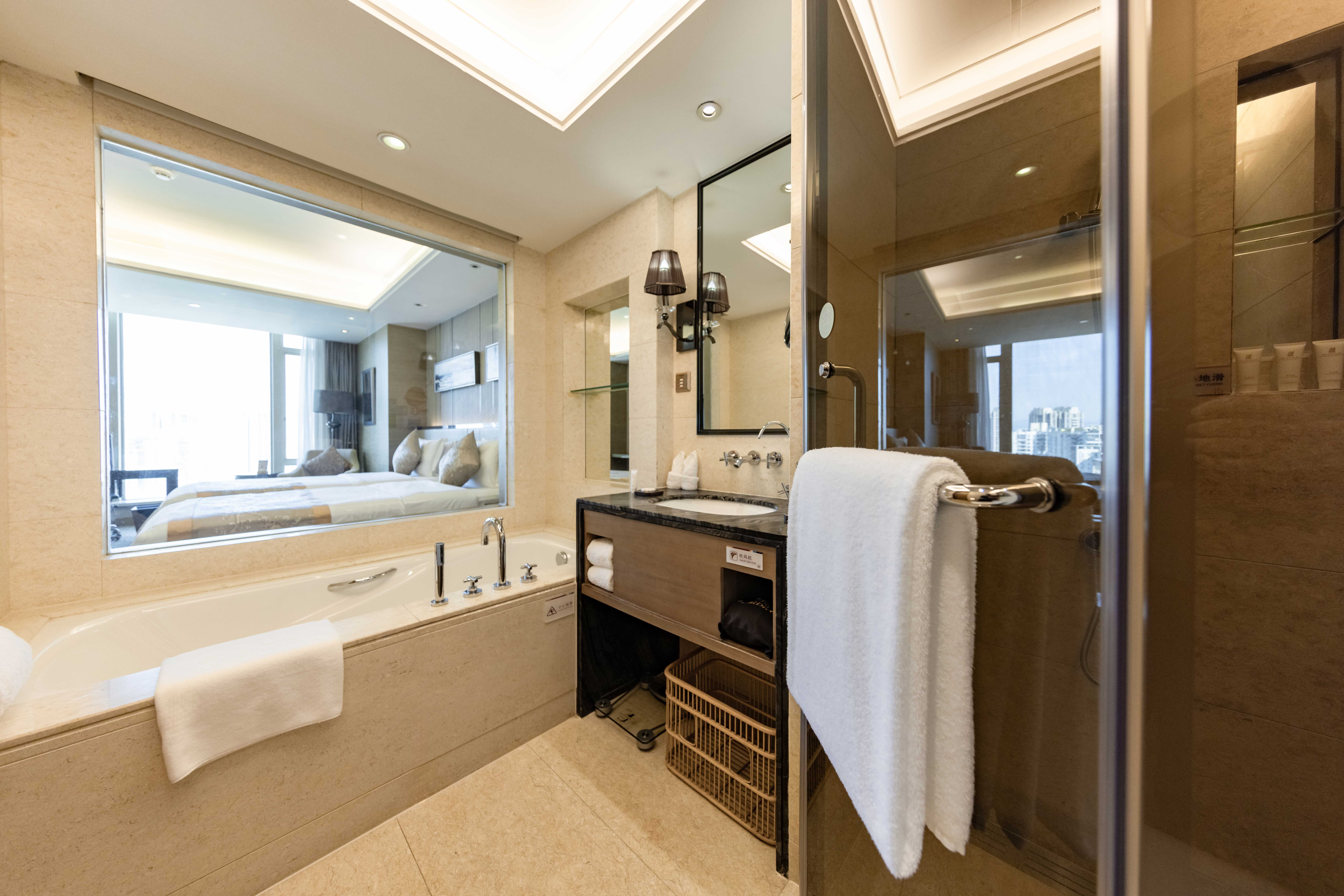 Shenzhen YANGBANGLANGYUE International HotelCity View Twin Room