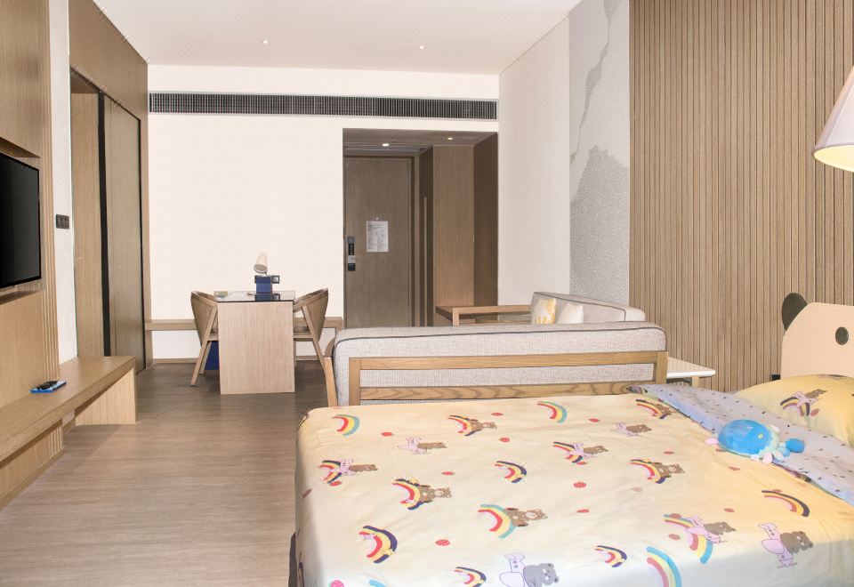 福朋海景家庭套房（180°海景）