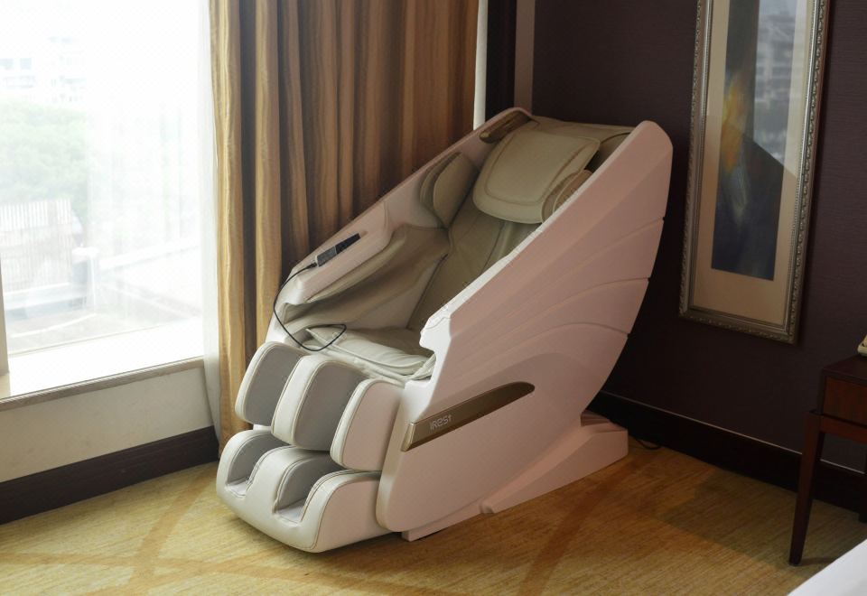 Yaojiang New Century Grand HotelSoothing Double Bed Room (Massage Chair)