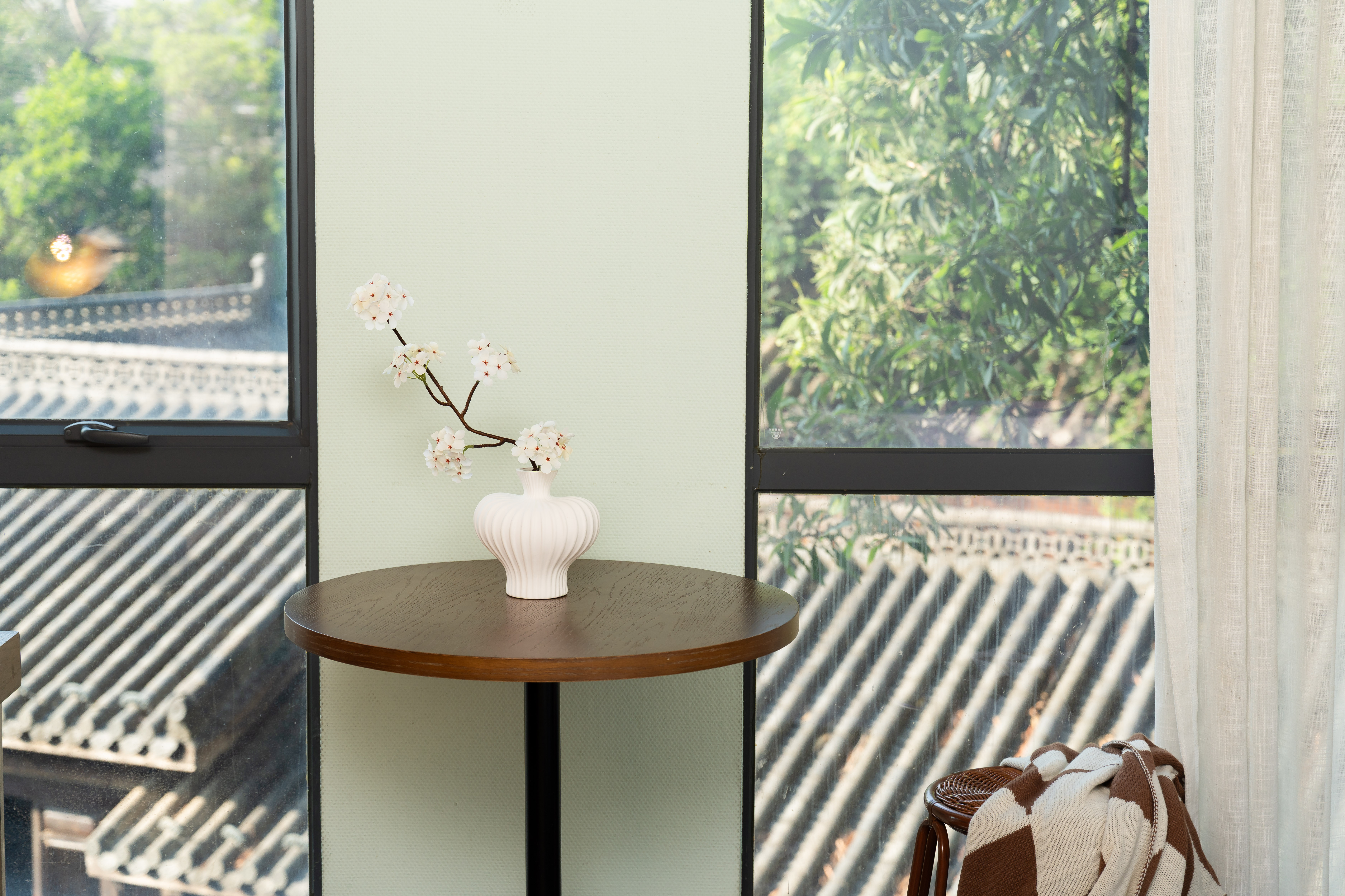 Overseas Chinese Town Nanyang Inn (Gankeng Ancient Town Shop)Coconut Talk · Parent-Child Twin Room (High-Floor French Windows + Parent-Child Space + Hakka Nostalgia)