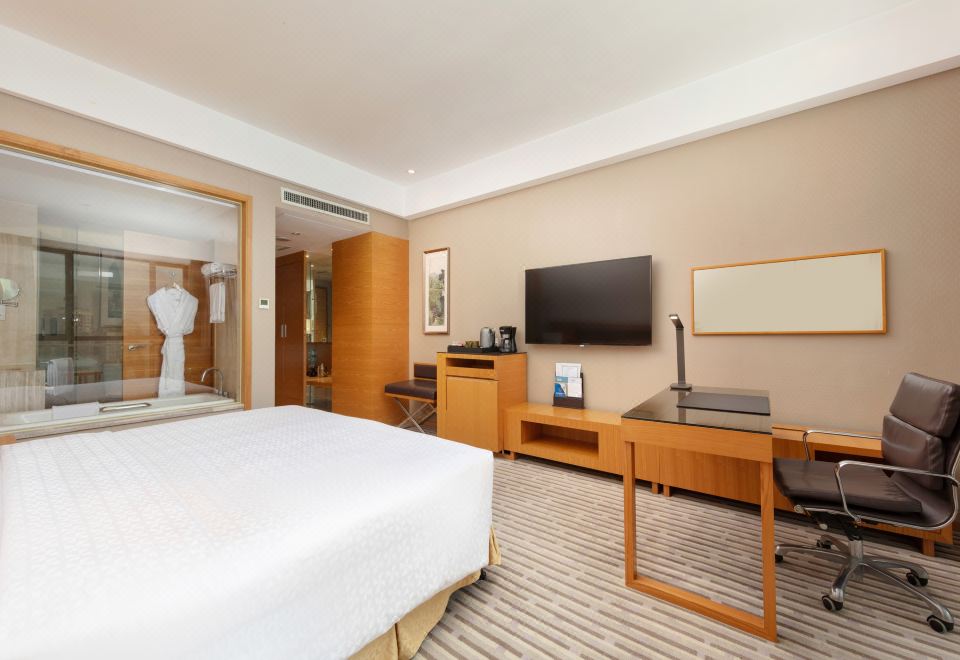 Four Points by Sheraton TaicangTraditional Double Room
