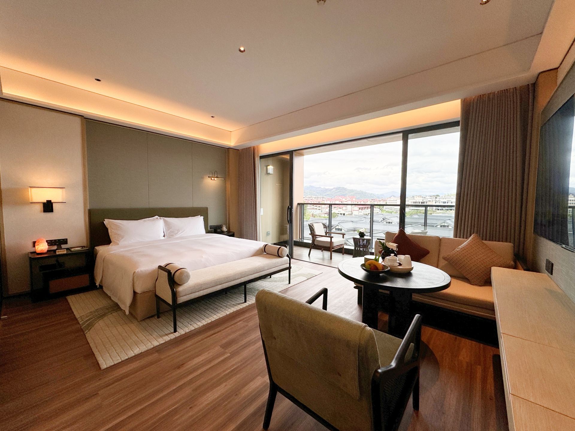 Deluxe King Bed Room