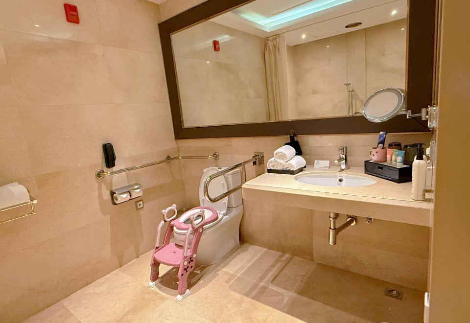 普通亲子房（斯林百兰床垫+ACCA洗护用品+小童床）