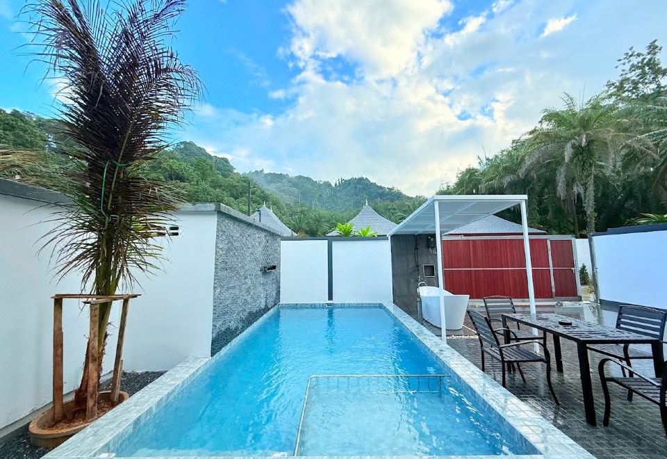 雙卧室泳池別墅