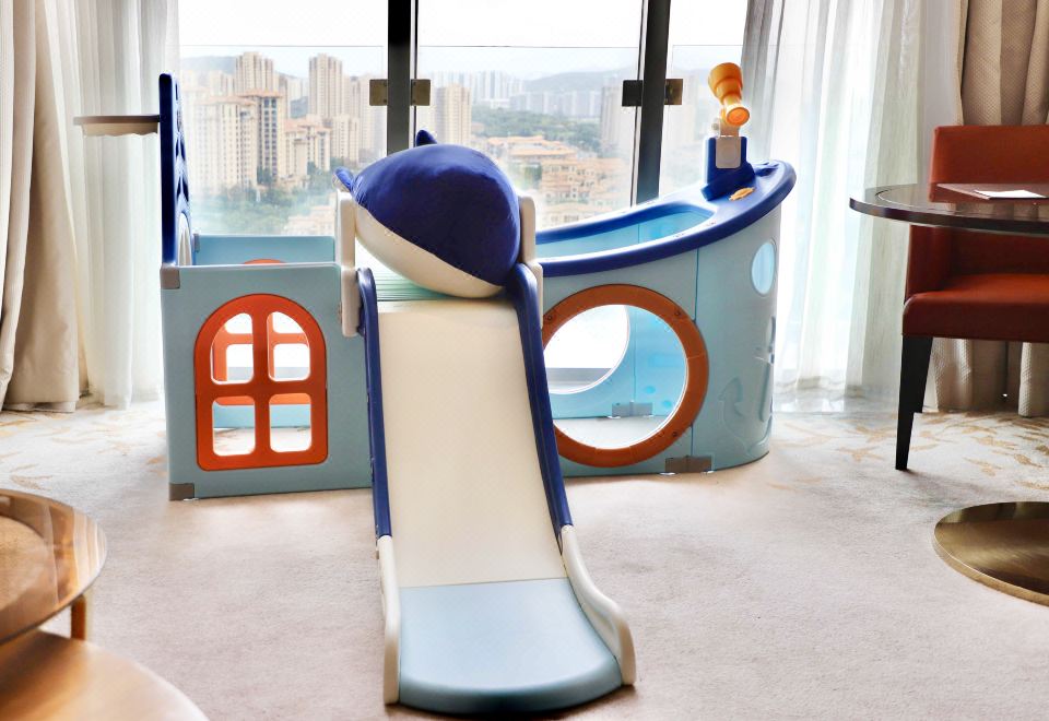 豬豬俠親子主題套房