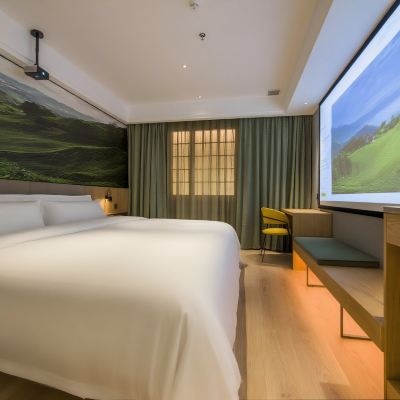 影音大床房A（85寸巨幕+日式風格+全屋智能+深睡床墊） 秋果酒店（深圳會展中心崗廈地鐵站店）優惠