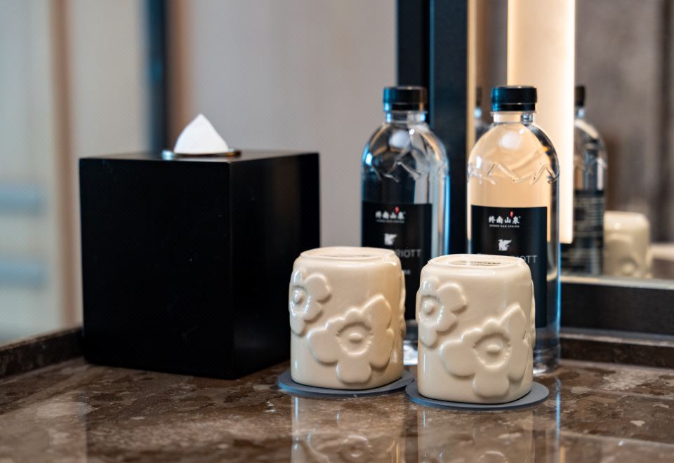 尊贵Marimekko限定联名主题大床房 | 180°尽览繁华夜景