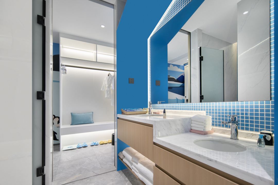 樂園企鵝主題三床房【萌趣滑梯+智能客控】