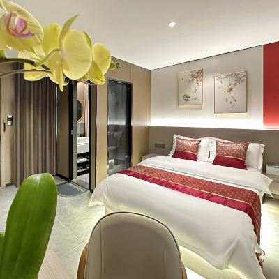 雲行·漫享大床房（助眠床墊+雅緻庭院+高品質床品） 雲行裡飯店（天府國際機場店）優惠