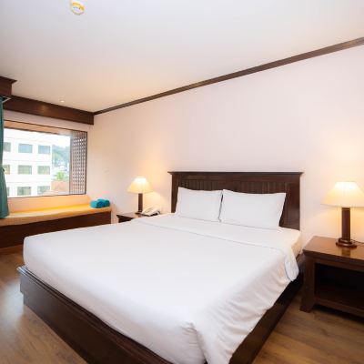 豪華池景大床陽台房 芭曼布麗酒店 （SHA Extra Plus）優惠