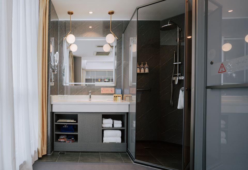 商務套間（加濕器+小冰箱）