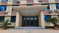 Yisheng Business Hotel