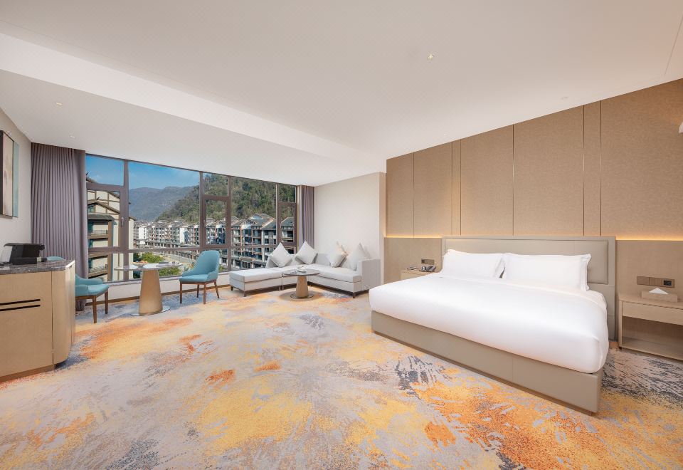 Deluxe Queen Room