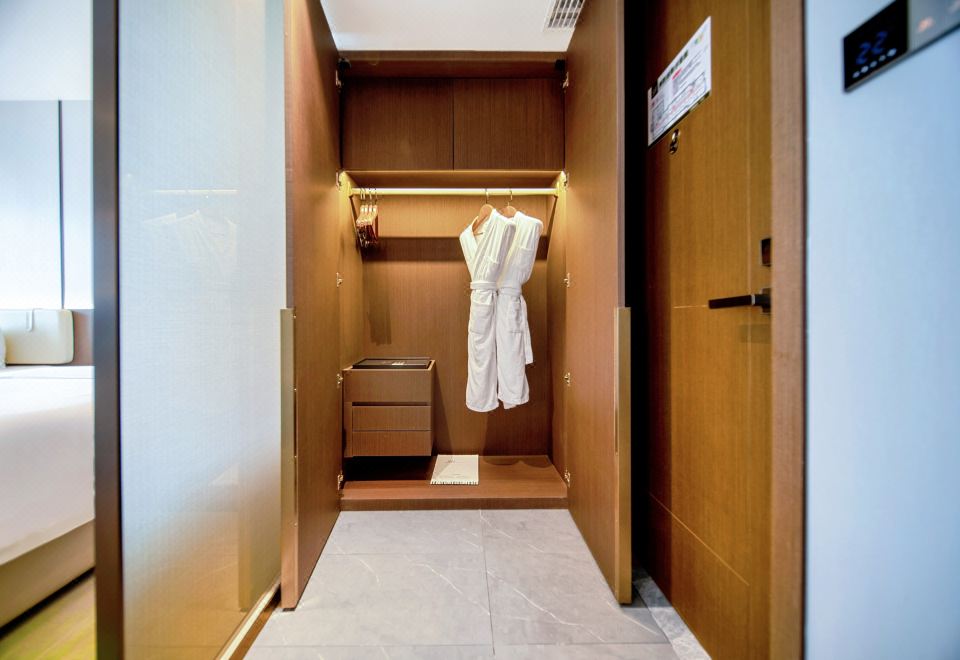 金奢双床房-超宽衞浴（小冰箱+电视投屏）