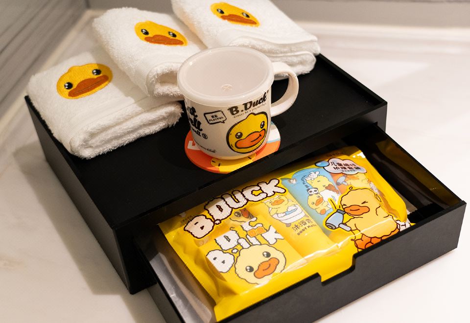 Crowne Plaza Xinghai DalianClassic Yellow Duck Children's Theme Room