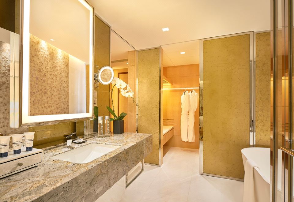 Pan Pacific BeijingDeluxe Queen Room