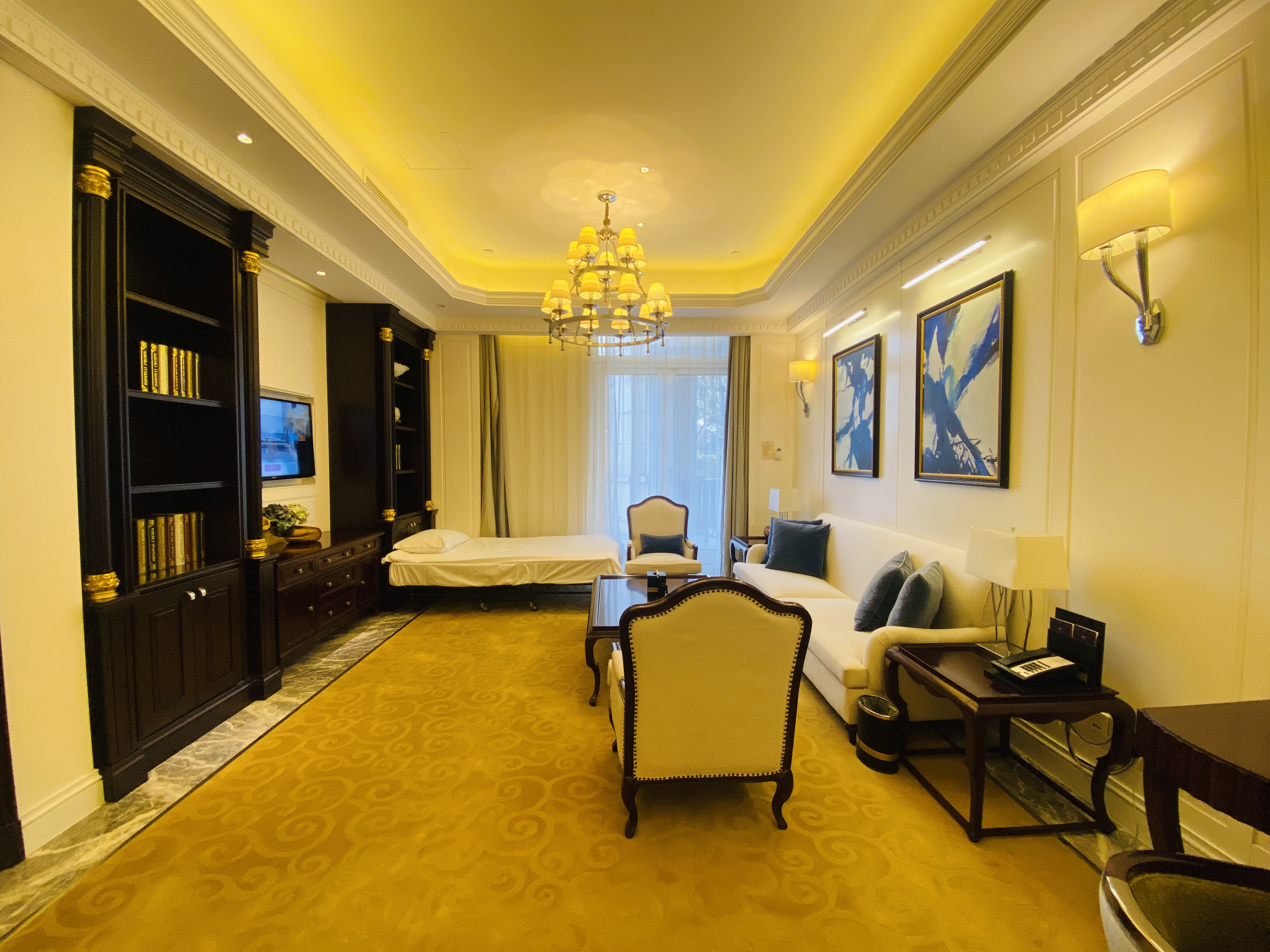 加床园景家庭阳台套房