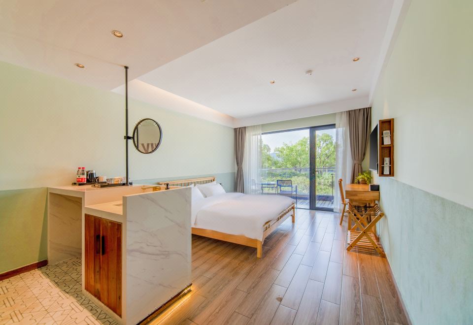 Guestroom - Courtyard-View (Double bed) (Balcony)