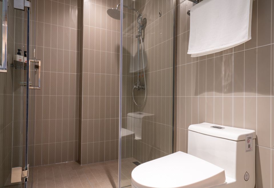 影音房「百寸巨幕高清影院+SVIP影視暢享+語音客控+靜享舒適好睡眠」