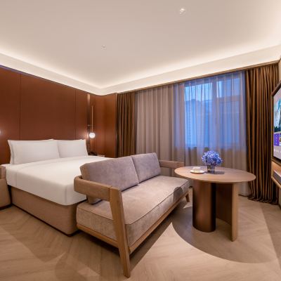 高級大床房（minibar+加濕器+香薰晶石+香凡羅蒂洗護） 桔子水晶蘭州西站中天健廣場飯店優惠