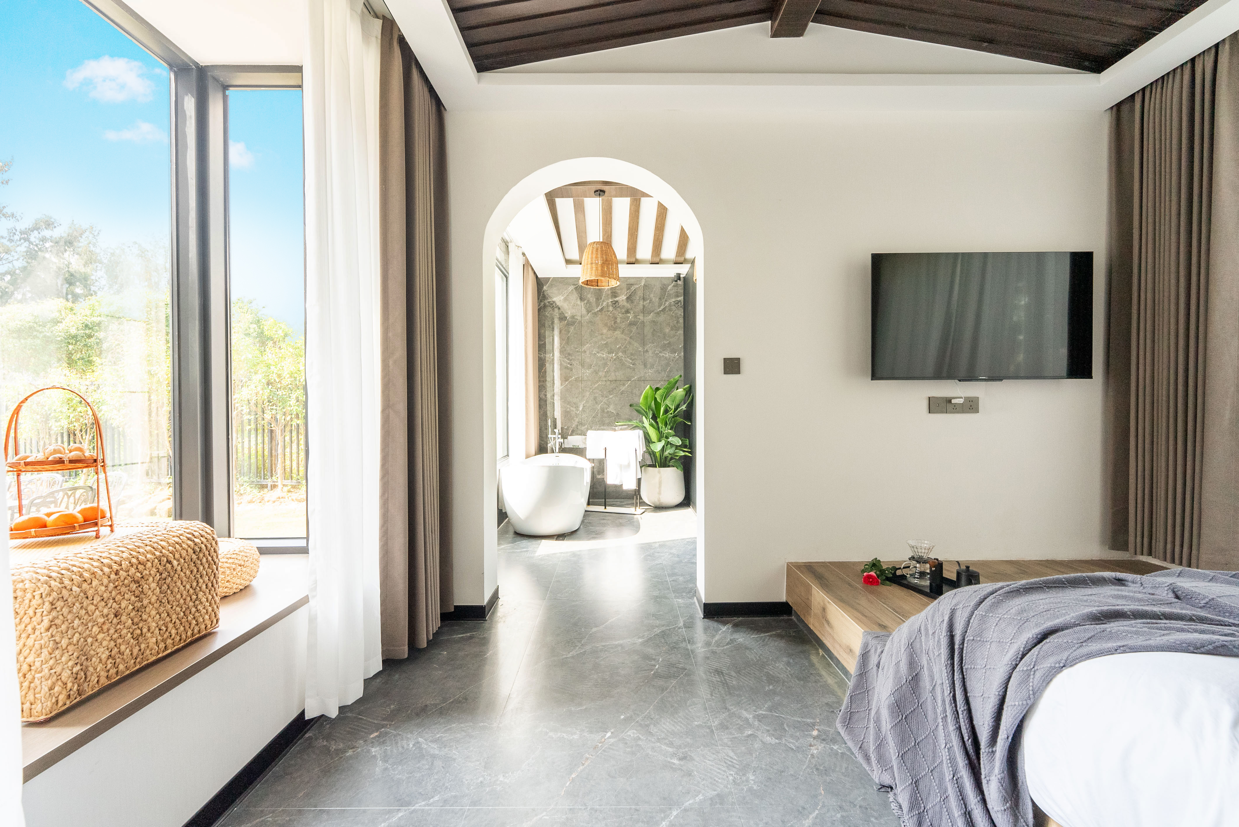 別墅.智能語音聲控榻榻米大床房