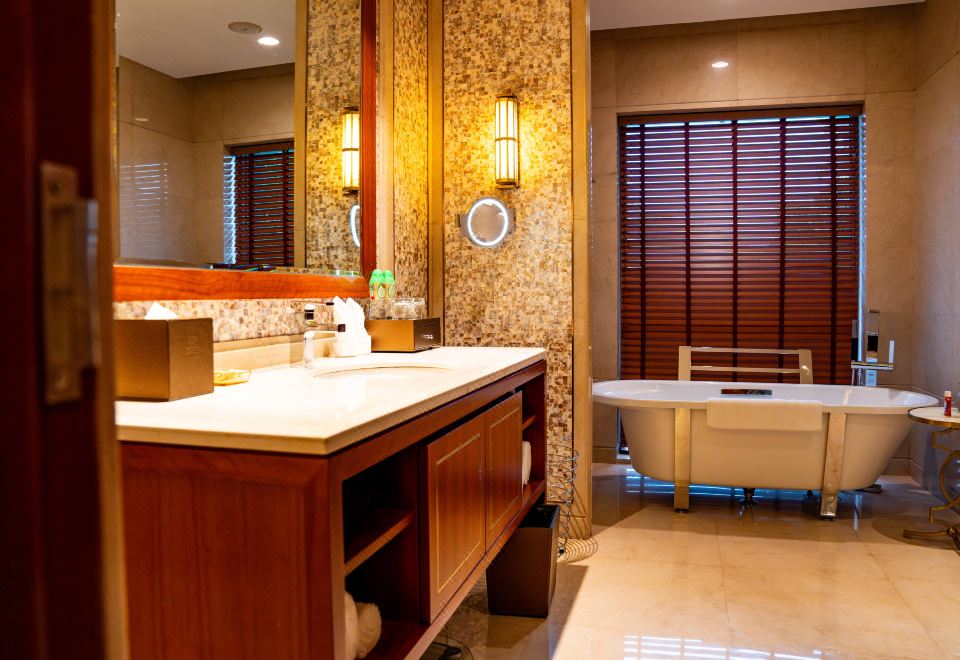 靜悅畔山庭院套房