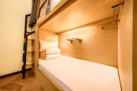 Sky Garden Rooftop Social Hostel | Steps to Bell Tower & Food St (24H & English-Friendly) Отели в г. 