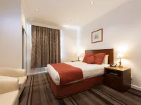 Mercure Canberra Hotels in Braddon