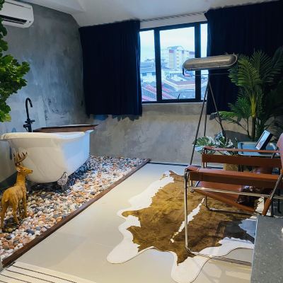 Designer Suite - Ebony Kupon Hotel Chennai by Wink