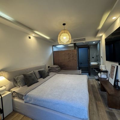 衚衕小院私湯泡池大床房102 北京晨源客棧優惠