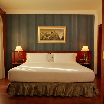 精緻雙人床套房 巴塞隆拿埃爾阿維尼達宮酒店優惠