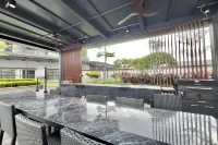 R&F Princess Cove Designer Suites By NEO โรงแรมใน