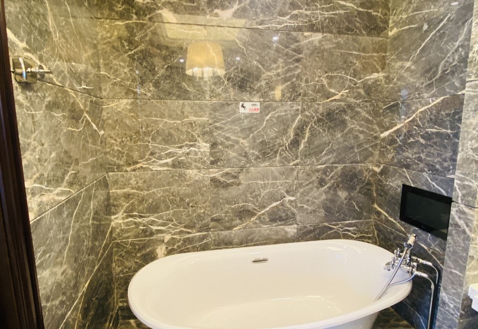 加床园景家庭阳台套房