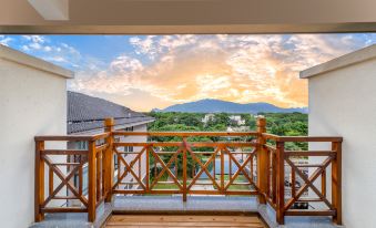 Guilin Lijiang Holiday Hotel