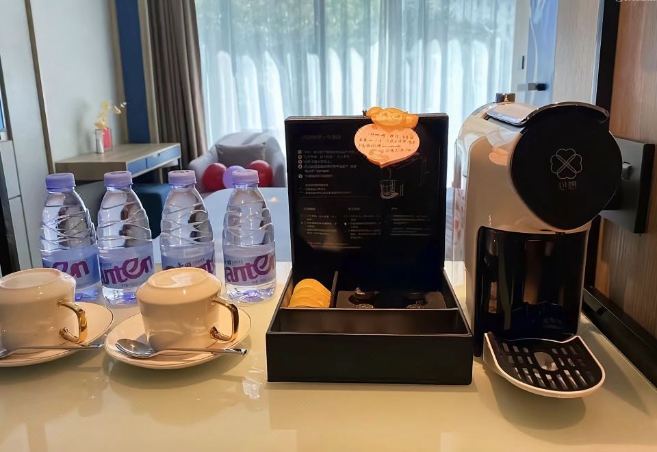 唯意轻奢主题房