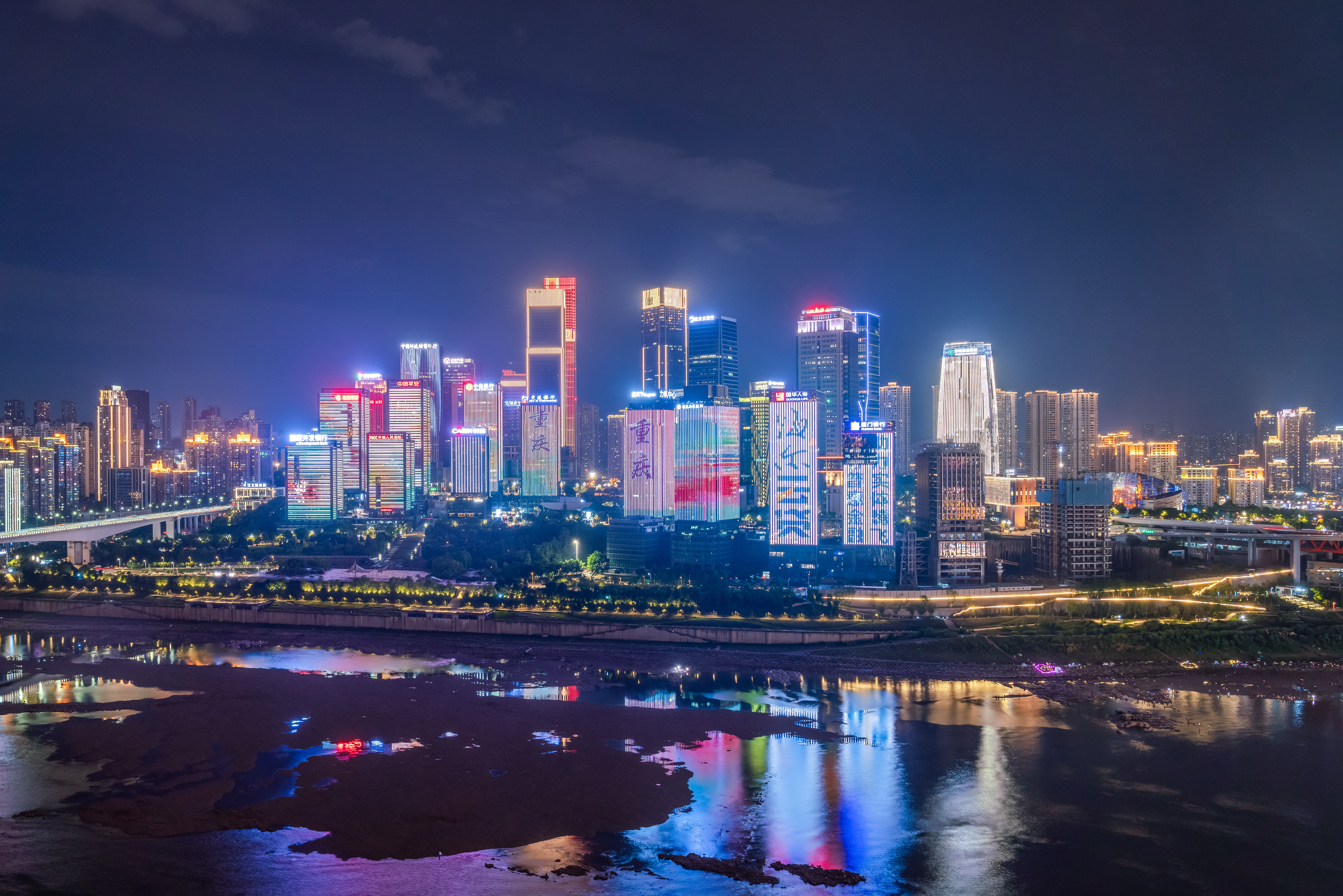 云端露台丨至尊全江景双床房