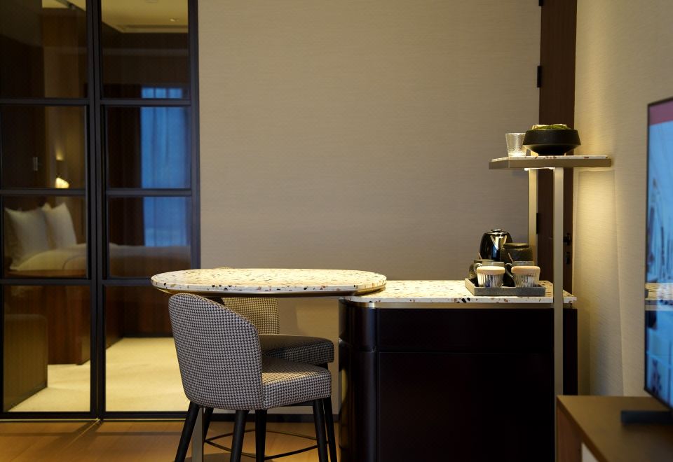 豪华大床房（私享Coffee机+Minibar）