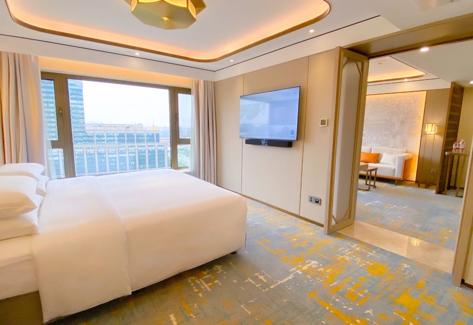 Beijing International HotelSuperior King Bed Suite(Smart Guest Control + TV Projection + Capsule Coffee Machine)