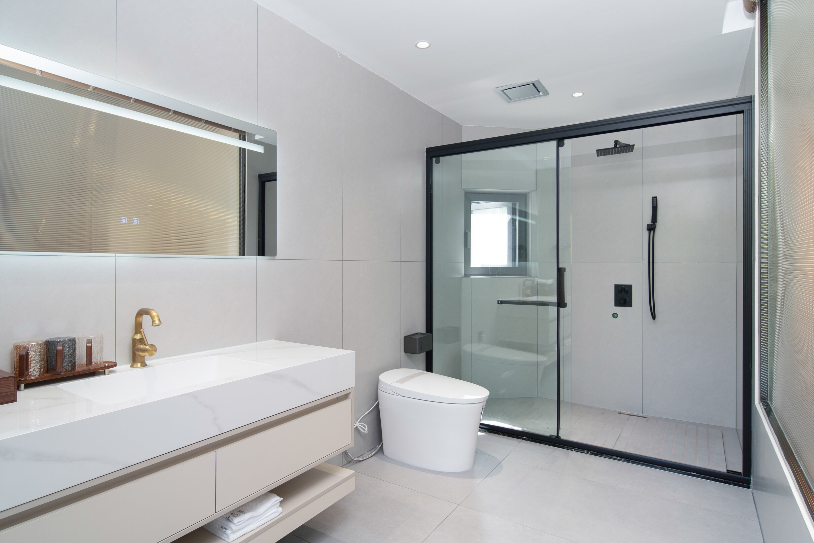 兰溪－繁星豪华家庭房（零压床垫＋独立观景阳台）