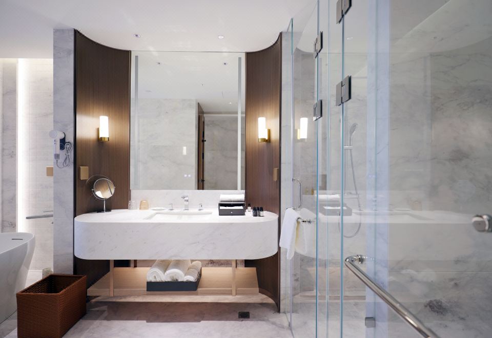 商务套房（舒眠床垫+双衞生间+浴缸）